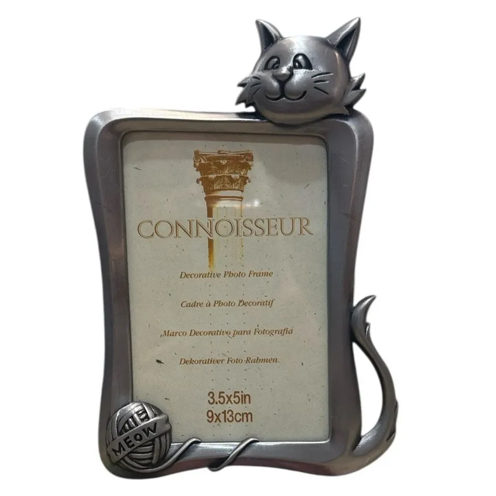 Vintage Connoisseur Cat Frame Silver Color Kitty Ball of Yarn Meow